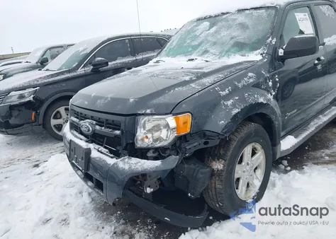2010 Ford Escape Hybrid Limited z USA, uszkodzony, nr VIN 1FMCU5K38AKC06996